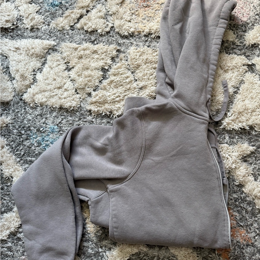 Primark Gray Sweatshirt with Ribbed Cuffs